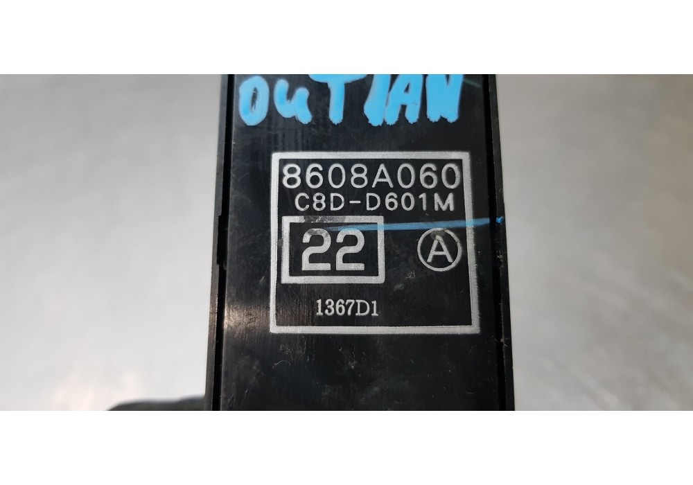 Recambio de mando elevalunas delantero izquierdo para mitsubishi outlander (cw0) 2.0 di-d invite referencia OEM IAM 8608A060  
