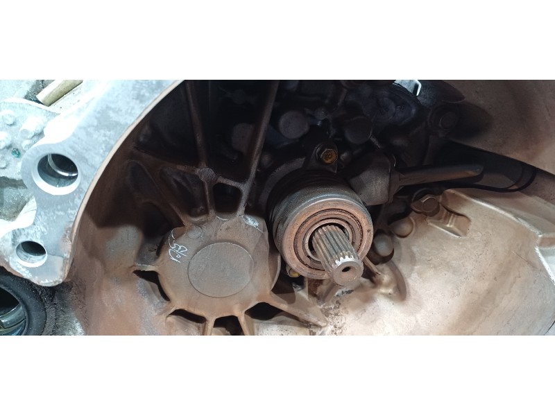 Recambio de caja cambios para kia ceed sportswagon tech referencia OEM IAM 4300032AE5 4311532410 