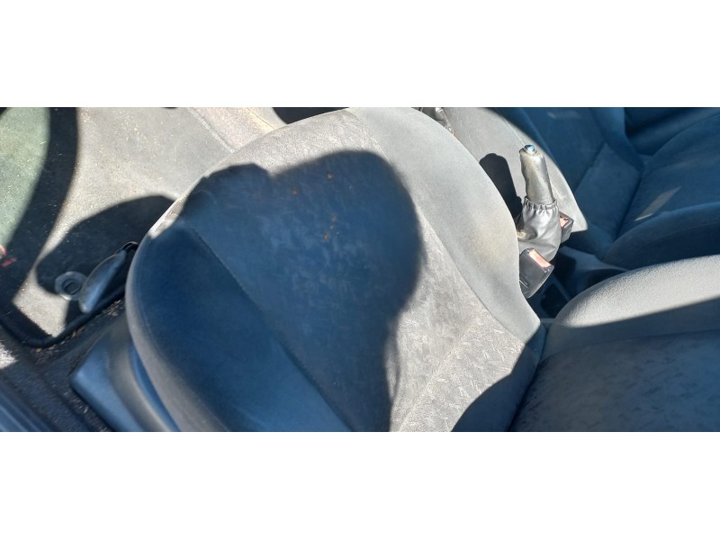 ford focus berlina (cak) del año 1998