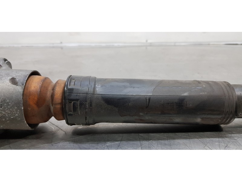 Recambio de amortiguador trasero derecho para infiniti qx30 premium referencia OEM IAM 562005DJ0A  