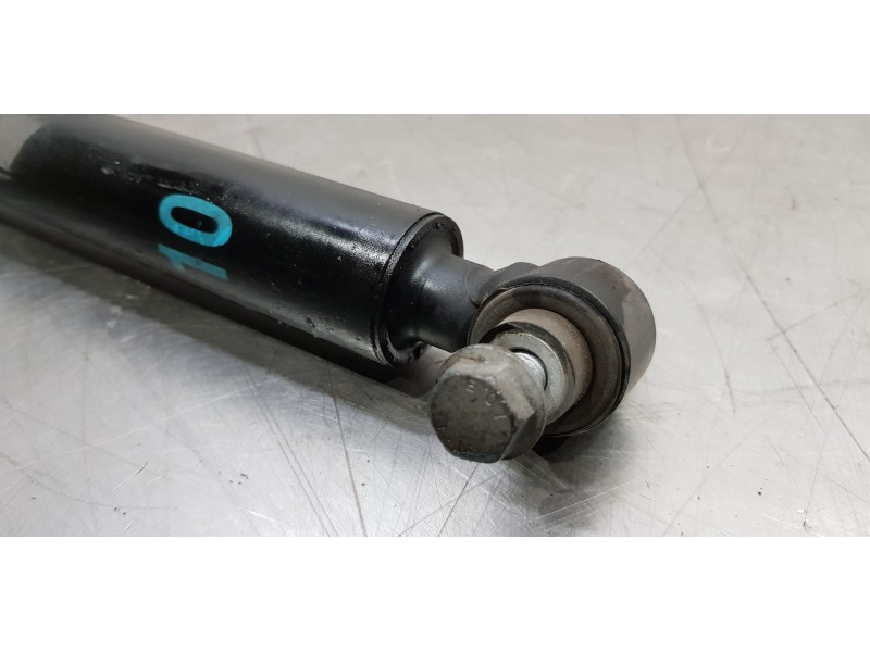 Recambio de amortiguador trasero derecho para infiniti qx30 premium referencia OEM IAM 562005DJ0A  