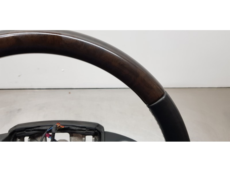 Recambio de volante para land rover range rover vogue referencia OEM IAM LR035873  