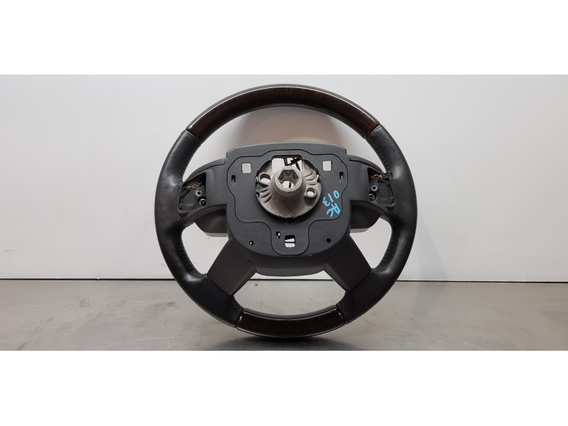 Recambio de volante para land rover range rover vogue referencia OEM IAM LR035873  