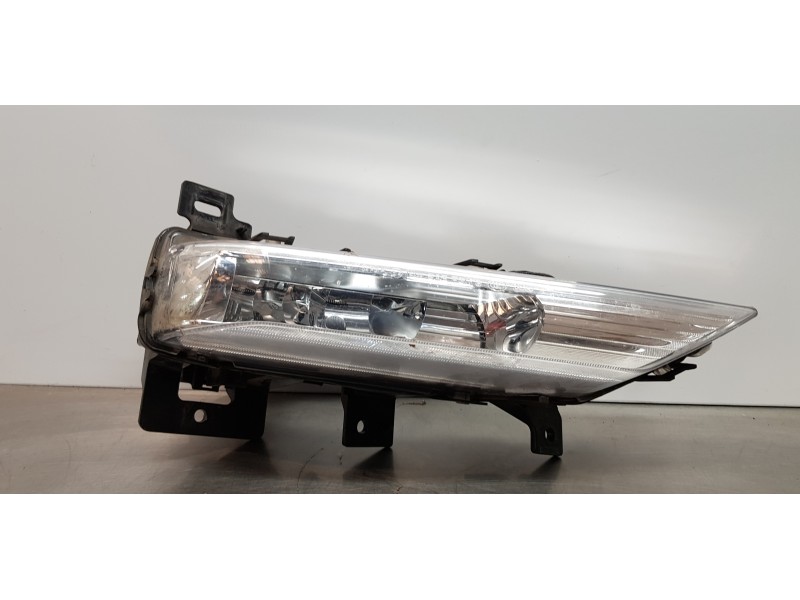 Recambio de faro antiniebla derecho para infiniti qx30 premium referencia OEM IAM 261505DA2C  