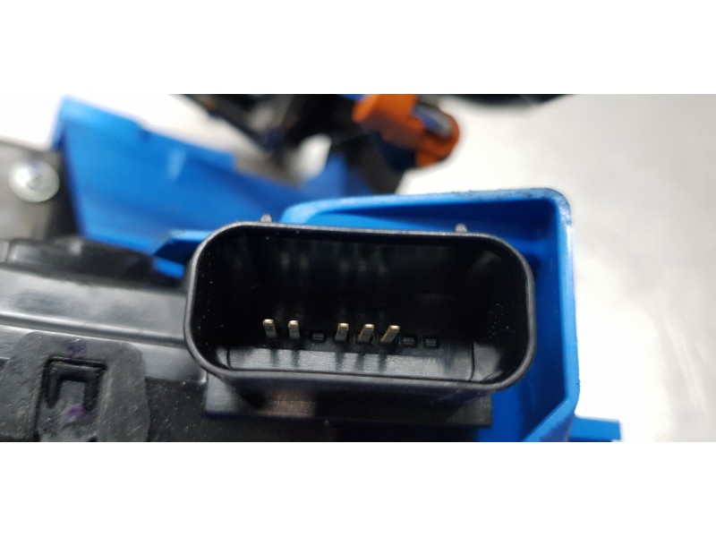 Recambio de cerradura puerta delantera derecha para hyundai tucson hybrid referencia OEM IAM 81320N7000  