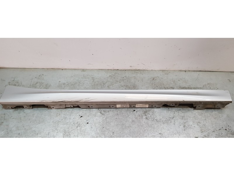 Recambio de faldon lateral para bmw serie 1 lim. (f20/f21) 116d m sport referencia OEM IAM 51778056817  