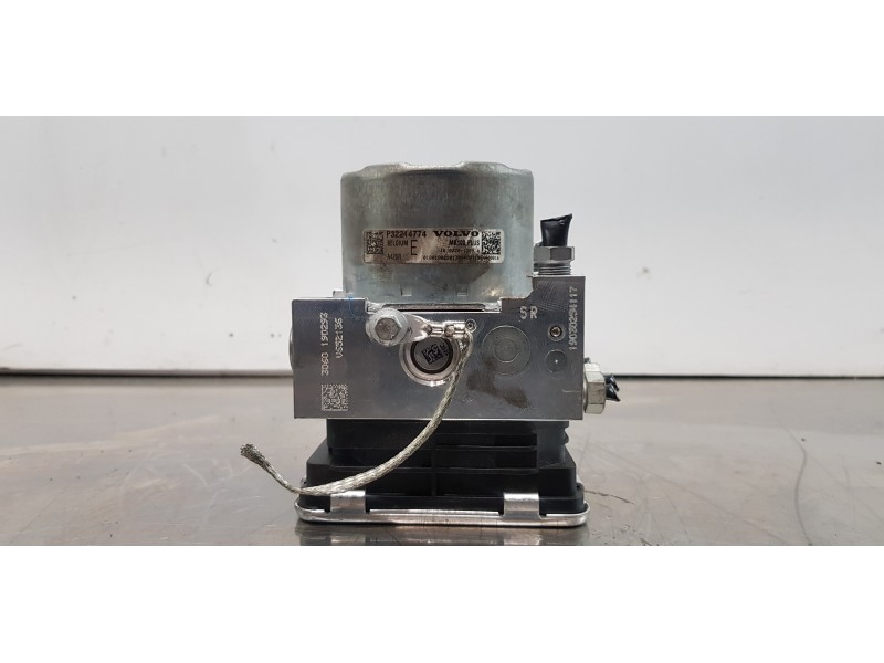 Recambio de abs para volvo xc60 inscription awd referencia OEM IAM 32214773  