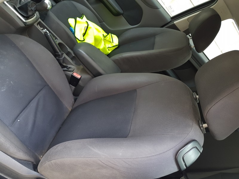 ford focus berlina (cap) del año 2006