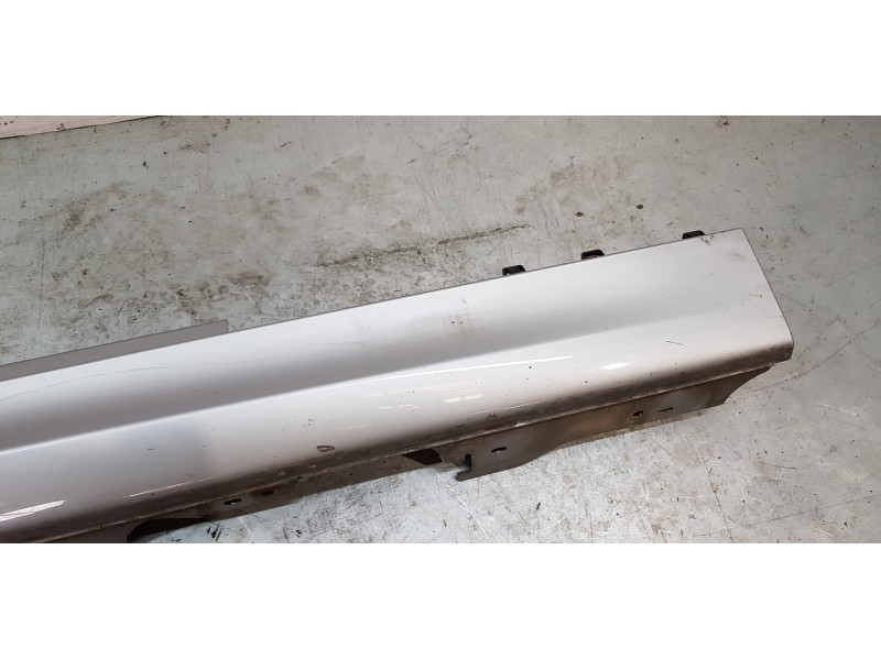 Recambio de faldon lateral para bmw serie 1 lim. (f20/f21) 116d m sport referencia OEM IAM 51778056817  