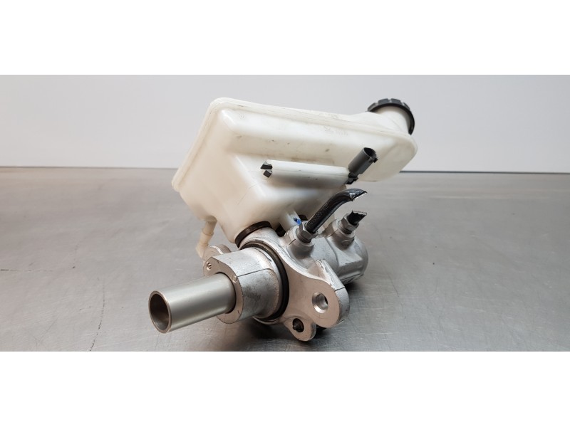 Recambio de bomba freno para infiniti qx30 premium referencia OEM IAM 460105DA9B  