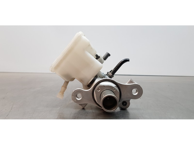 Recambio de bomba freno para infiniti qx30 premium referencia OEM IAM 460105DA9B  