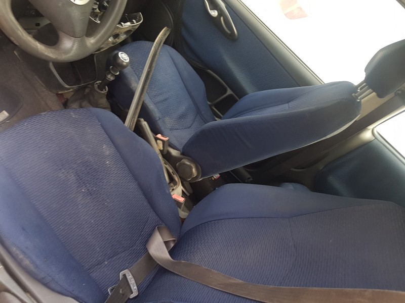 fiat punto berlina (188) del año 2000