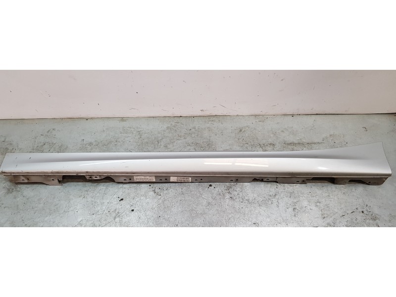 Recambio de faldon lateral para bmw serie 1 lim. (f20/f21) 116d m sport referencia OEM IAM 51778056817  