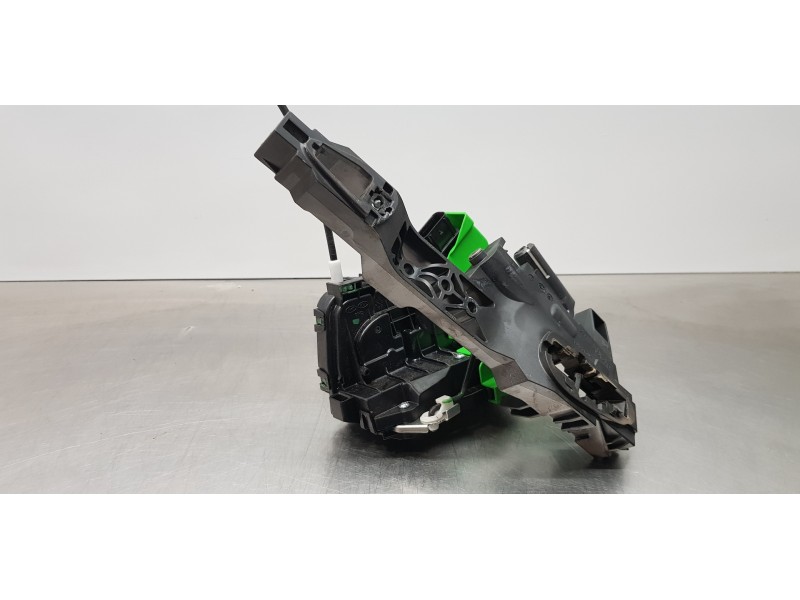 Recambio de cerradura puerta trasera izquierda para hyundai tucson hybrid referencia OEM IAM 81410N7000  