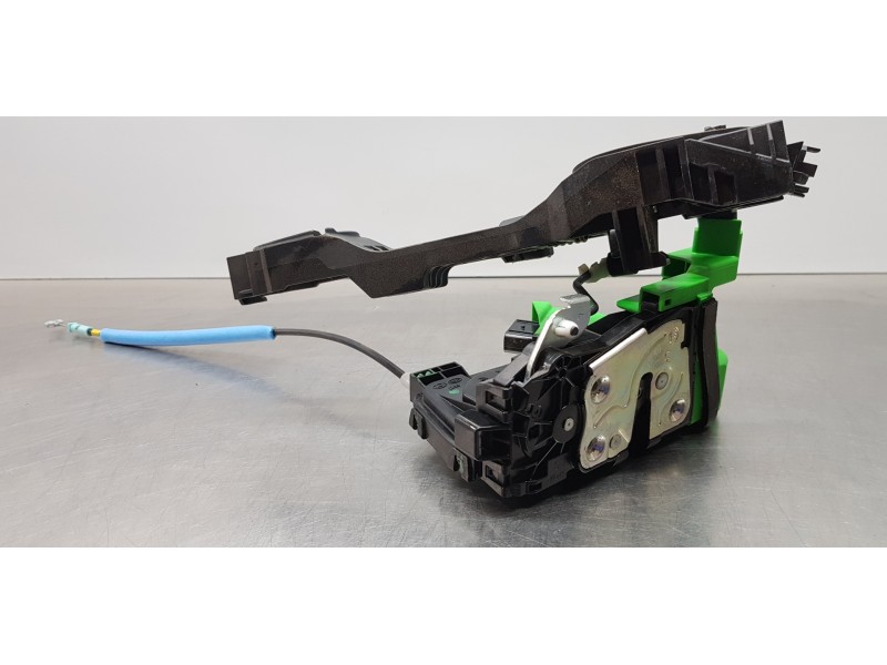 Recambio de cerradura puerta trasera izquierda para hyundai tucson hybrid referencia OEM IAM 81410N7000  