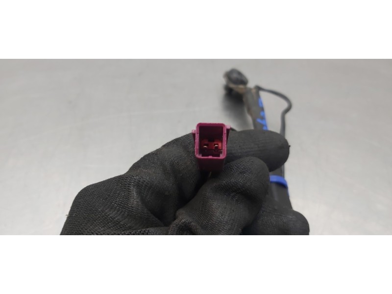 Recambio de pretensor airbag derecho para ford focus lim. (cb8) titanium referencia OEM IAM BM5161208ABW  