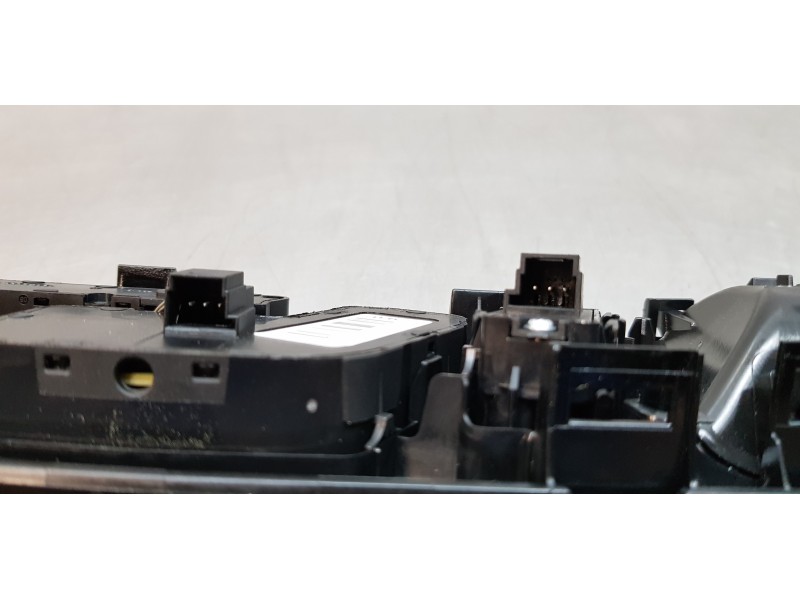 Recambio de interruptor para infiniti qx30 premium referencia OEM IAM A2469050251  