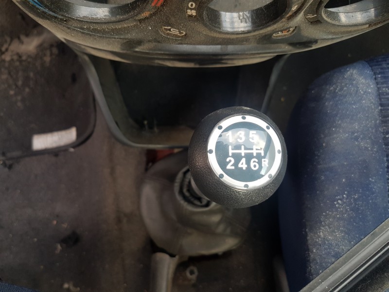 fiat punto berlina (188) del año 2000