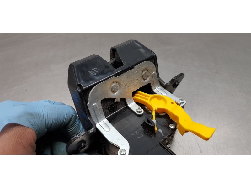 Recambio de cerradura maletero / porton para kia ceed sportswagon tech referencia OEM IAM 81230J7200  