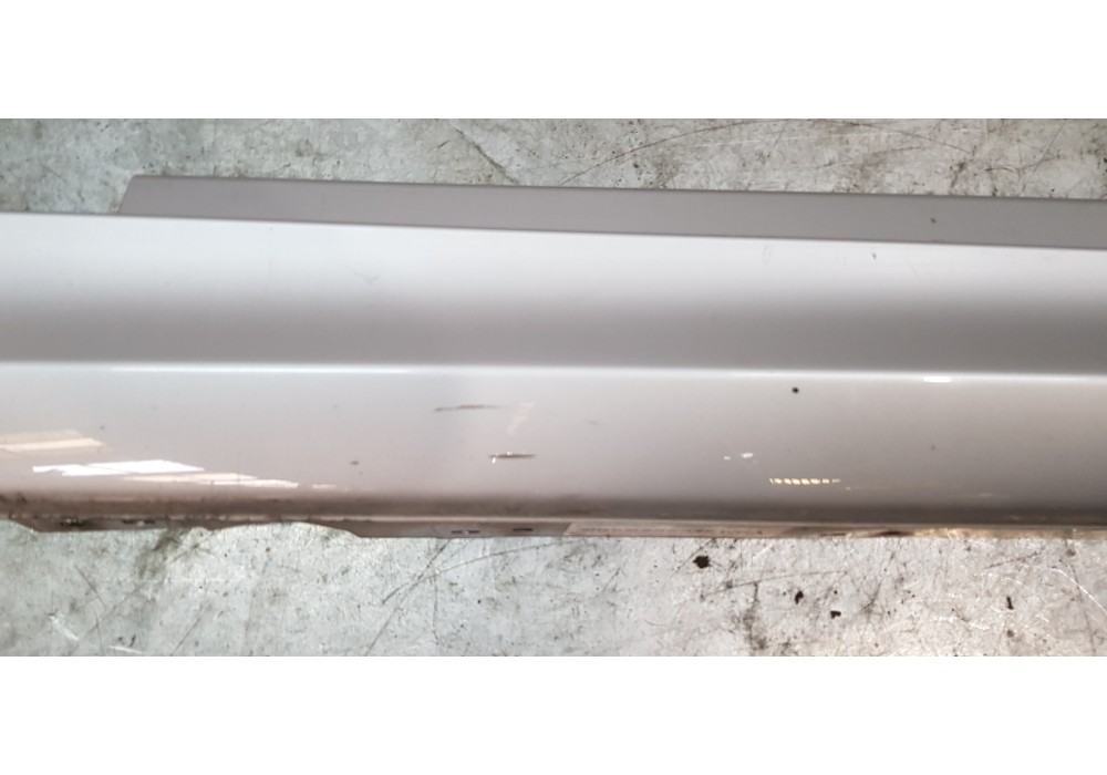 Recambio de faldon lateral para bmw serie 1 lim. (f20/f21) 116d m sport referencia OEM IAM 51778056817  