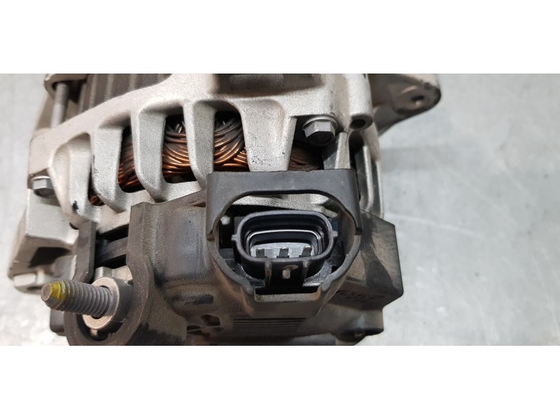 Recambio de alternador para kia cee´d attract referencia OEM IAM 373002B710  