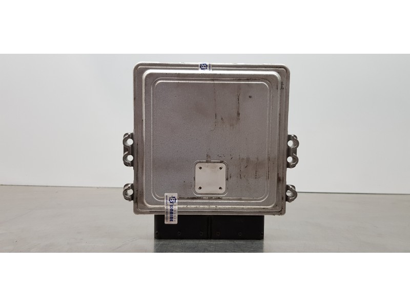 Recambio de centralita motor uce para kia ceed sportswagon tech referencia OEM IAM 391112U463 391982U300 