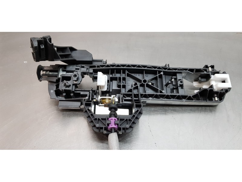 Recambio de cerradura puerta trasera izquierda para infiniti qx30 premium referencia OEM IAM 825015DM0B  