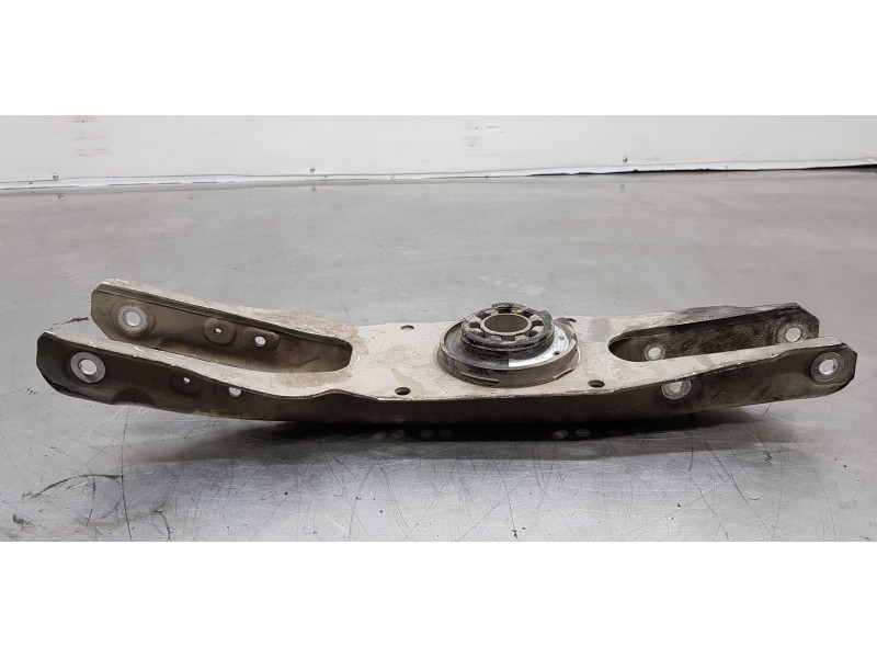 Recambio de brazo suspension superior trasero izquierdo para infiniti qx30 premium referencia OEM IAM 551B05DJ0A  