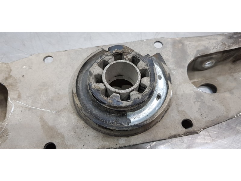 Recambio de brazo suspension superior trasero izquierdo para infiniti qx30 premium referencia OEM IAM 551B05DJ0A  