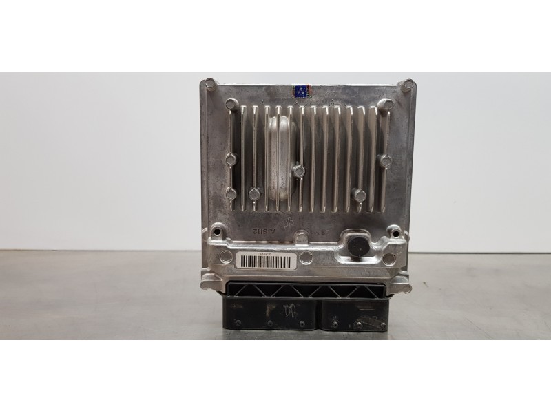 Recambio de centralita motor uce para infiniti qx30 premium referencia OEM IAM A6519006303  