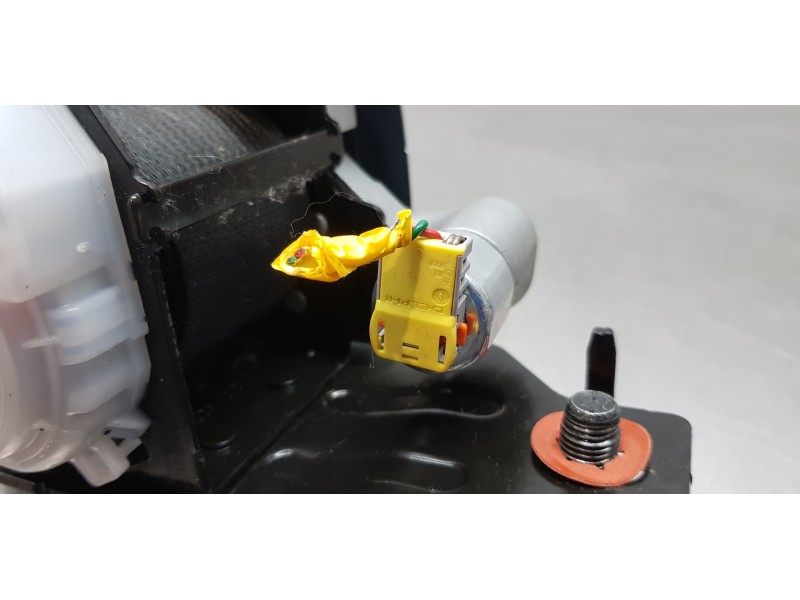 Recambio de cinturon seguridad trasero derecho para kia ceed sportswagon tech referencia OEM IAM 89820J7100WK  