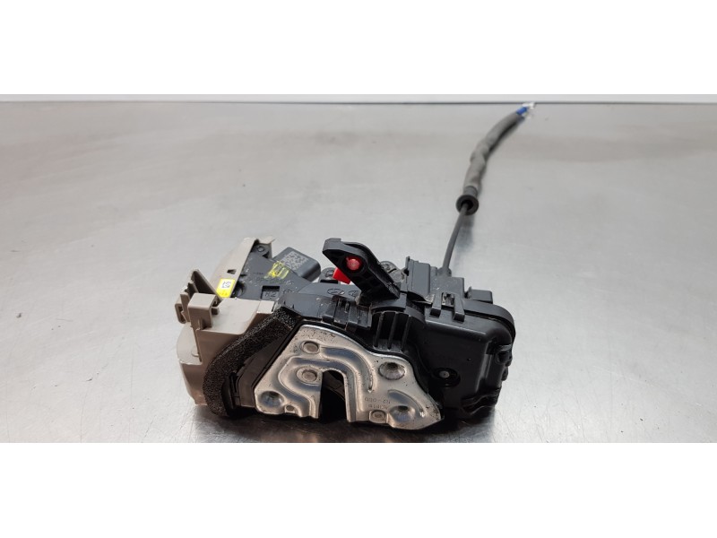 Recambio de cerradura puerta trasera derecha para kia ceed sportswagon tech referencia OEM IAM 81420J7000  
