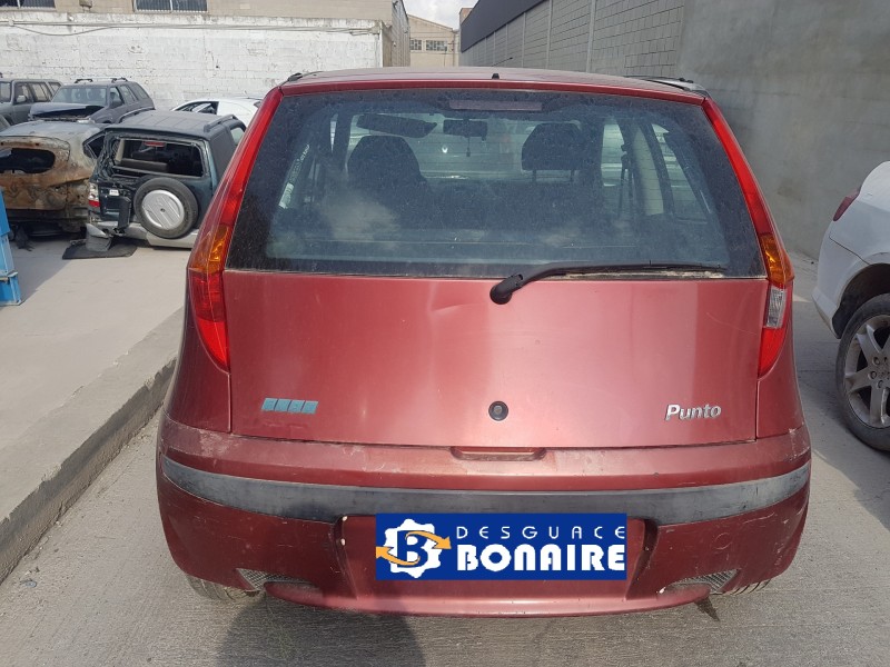 fiat punto berlina (188) del año 2000