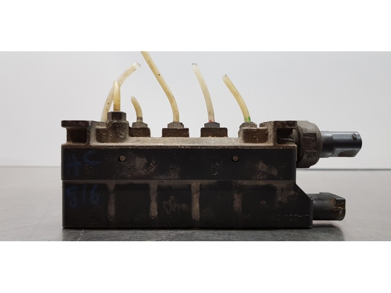 Recambio de valvula aire adicional para mercedes clase s (w220) berlina 430 (220.070) referencia OEM IAM A2203200258  