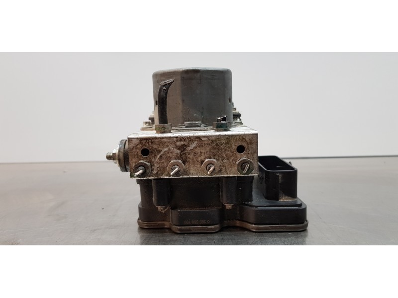 Recambio de abs para infiniti qx30 premium referencia OEM IAM 47660HW31A  