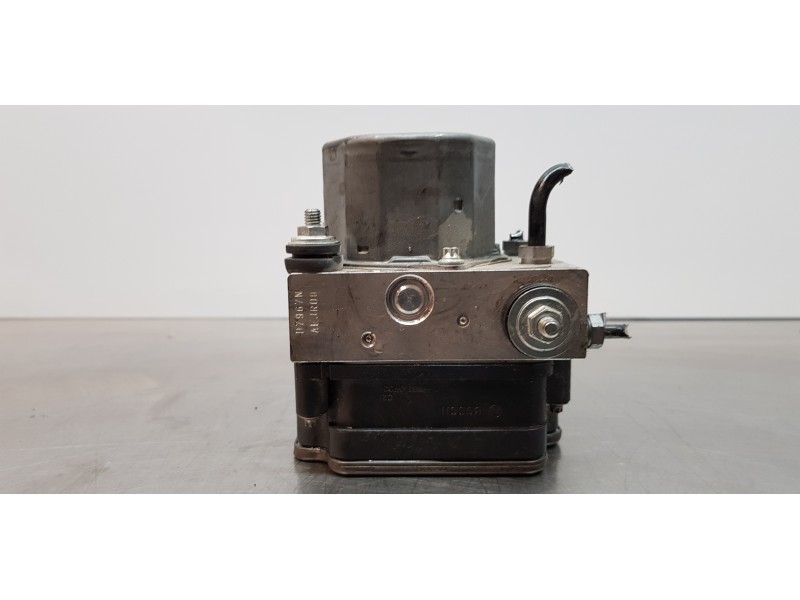 Recambio de abs para infiniti qx30 premium referencia OEM IAM 47660HW31A  