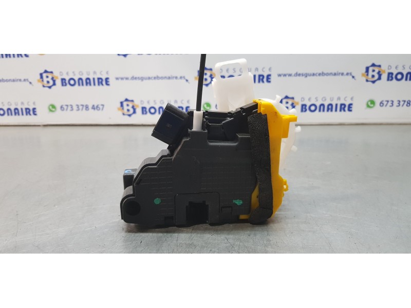 Recambio de cerradura puerta delantera derecha para kia cee´d attract referencia OEM IAM 81320A2110  