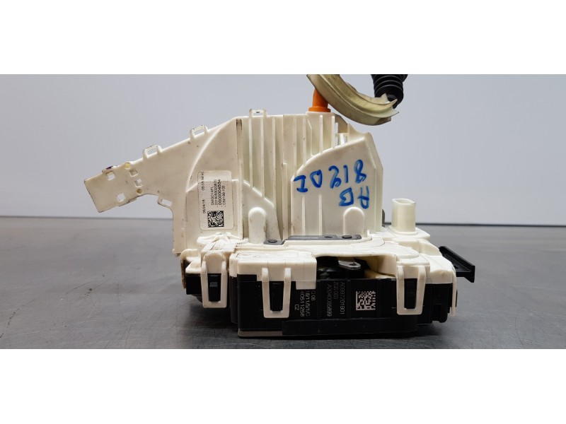 Recambio de cerradura puerta delantera izquierda para infiniti qx30 premium referencia OEM IAM A0997201901  