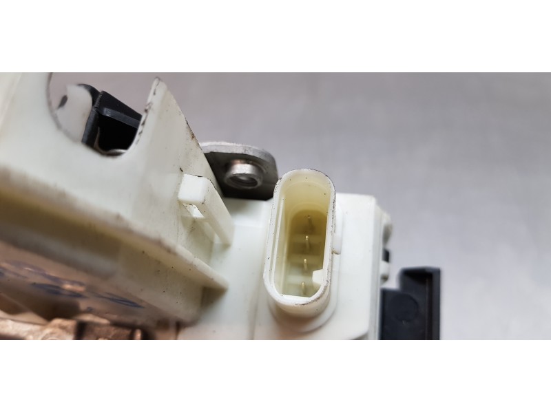 Recambio de cerradura puerta delantera izquierda para infiniti qx30 premium referencia OEM IAM A0997201901  