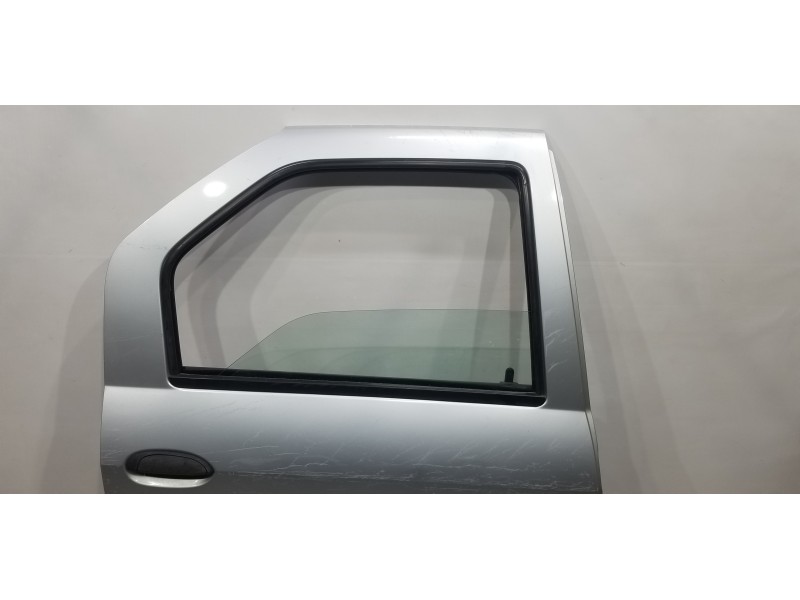 Recambio de puerta trasera derecha para dacia logan básico referencia OEM IAM 6001548942  