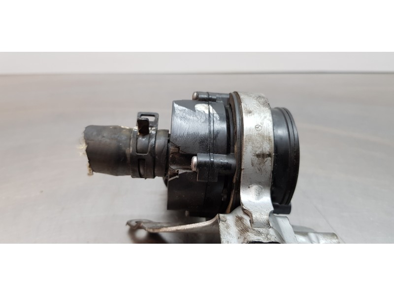 Recambio de bomba agua para infiniti qx30 premium referencia OEM IAM A0005000686  