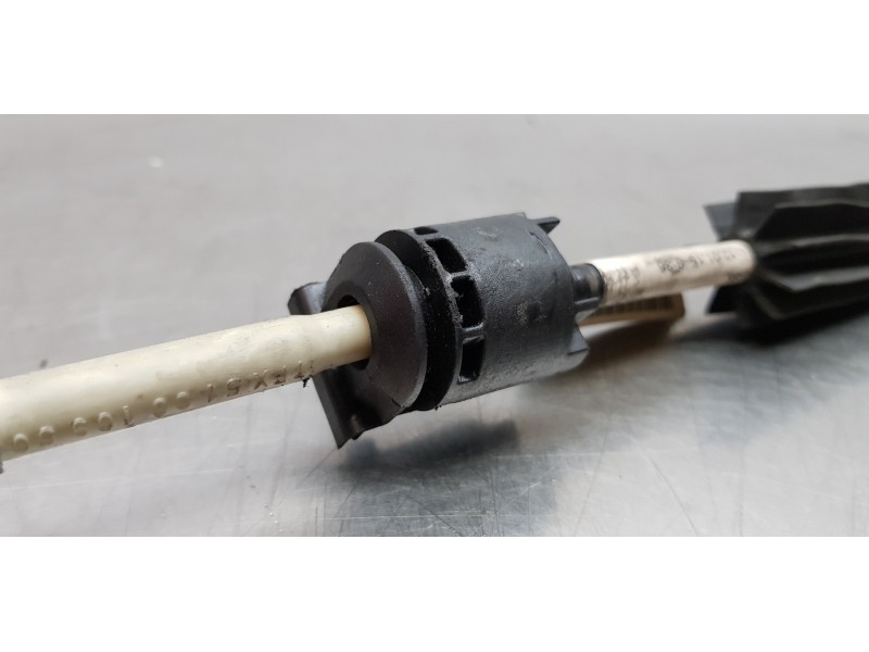 Recambio de varillaje cambio para volkswagen t5 bus (7e) caravelle comfortline lang 4motion referencia OEM IAM 7E1713265C  