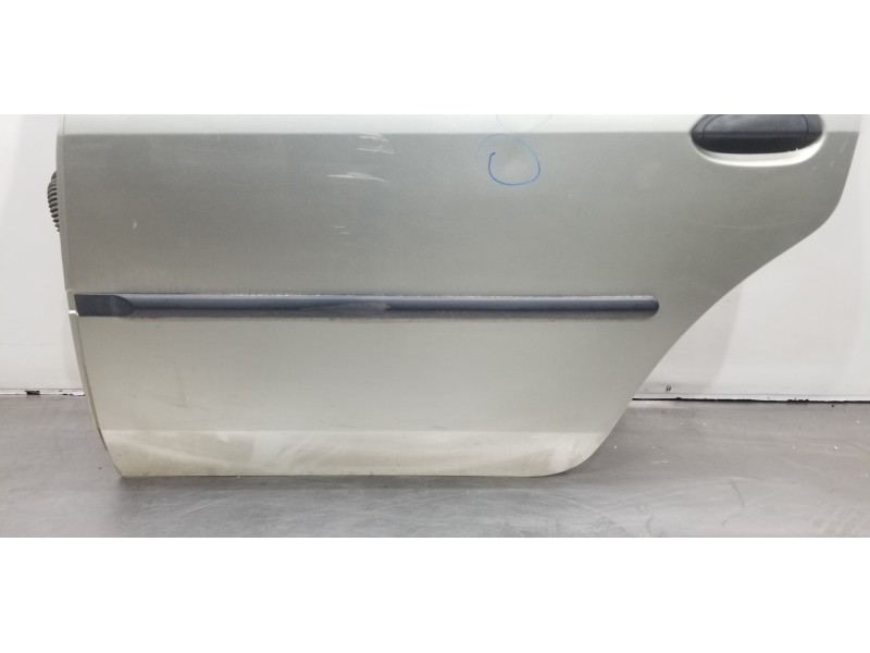 Recambio de puerta trasera izquierda para dacia logan básico referencia OEM IAM 6001548940   Recambio de puerta trasera izquierda para dacia logan básico referencia OEM IAM 6001548940