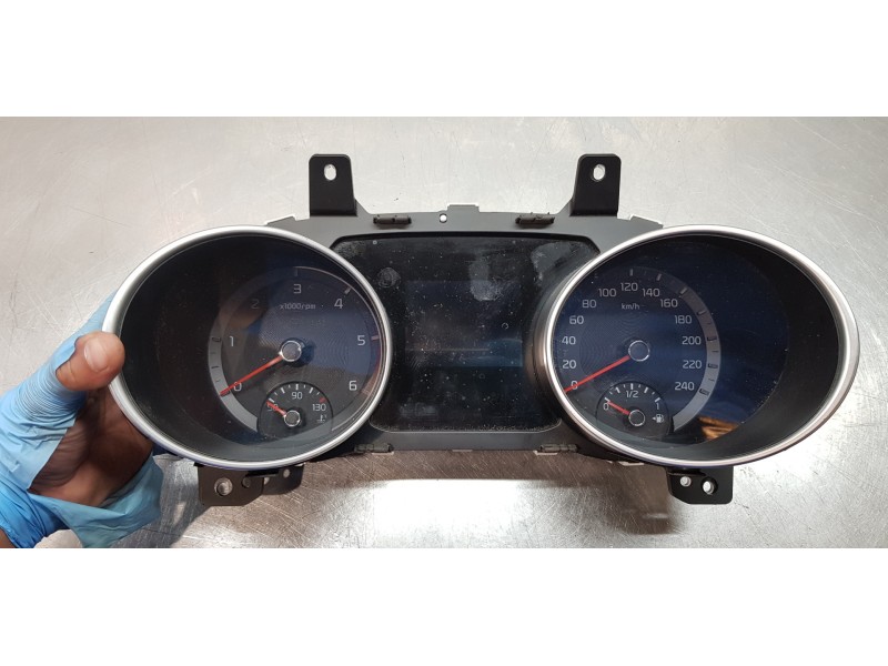 Recambio de cuadro instrumentos para kia ceed sportswagon tech referencia OEM IAM 94021J7260 116420318X 