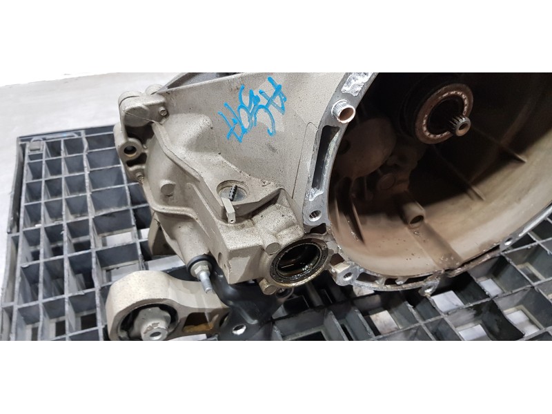 Recambio de caja cambios para ford fiesta (cb1) trend referencia OEM IAM 8A6R7002JA  