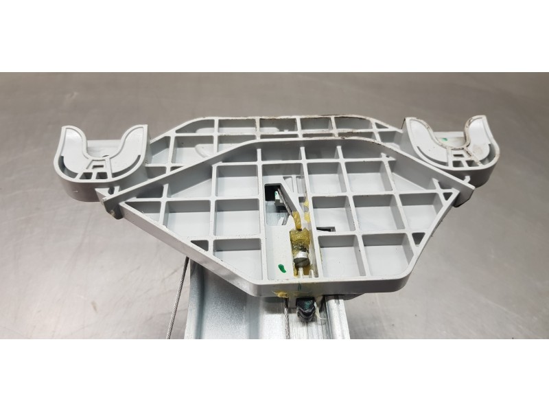 Recambio de elevalunas trasero derecho para hyundai tucson hybrid referencia OEM IAM 83460N7000 BA030K0030 83404N7000