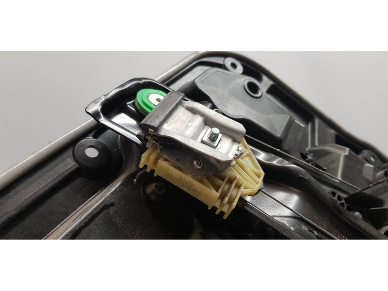 Recambio de elevalunas trasero derecho para infiniti qx30 premium referencia OEM IAM 827205DM0A  