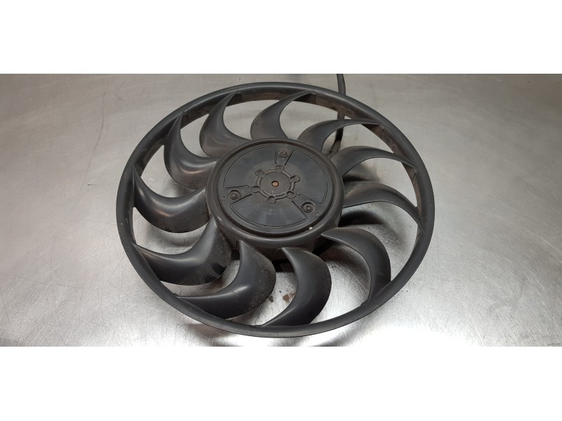 Recambio de electroventilador para kia ceed sportswagon tech referencia OEM IAM 25380J7600 3137232025 