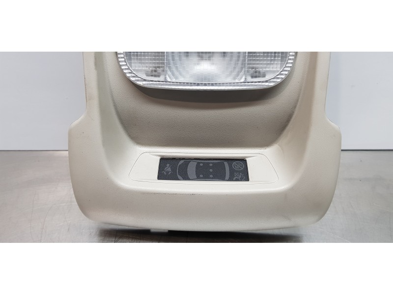 Recambio de luz interior para citroen c5 station wagon exclusive referencia OEM IAM 8146Y7  