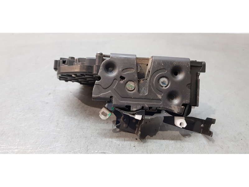 Recambio de cerradura puerta delantera derecha para volvo c70 cabriolet t5 summum referencia OEM IAM 30753662  